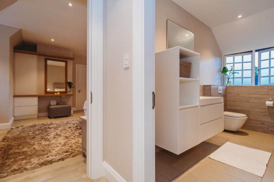 5 Bedroom Property for Sale in Glenwood Western Cape